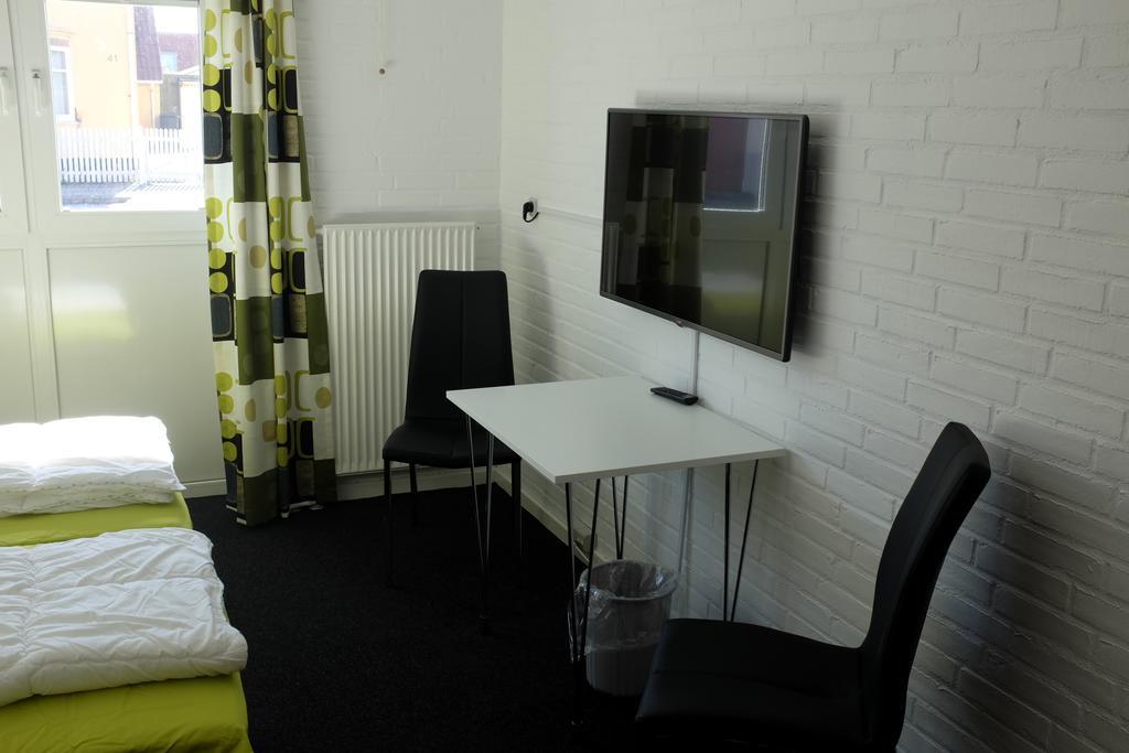 Lokken Hostel Kamer foto