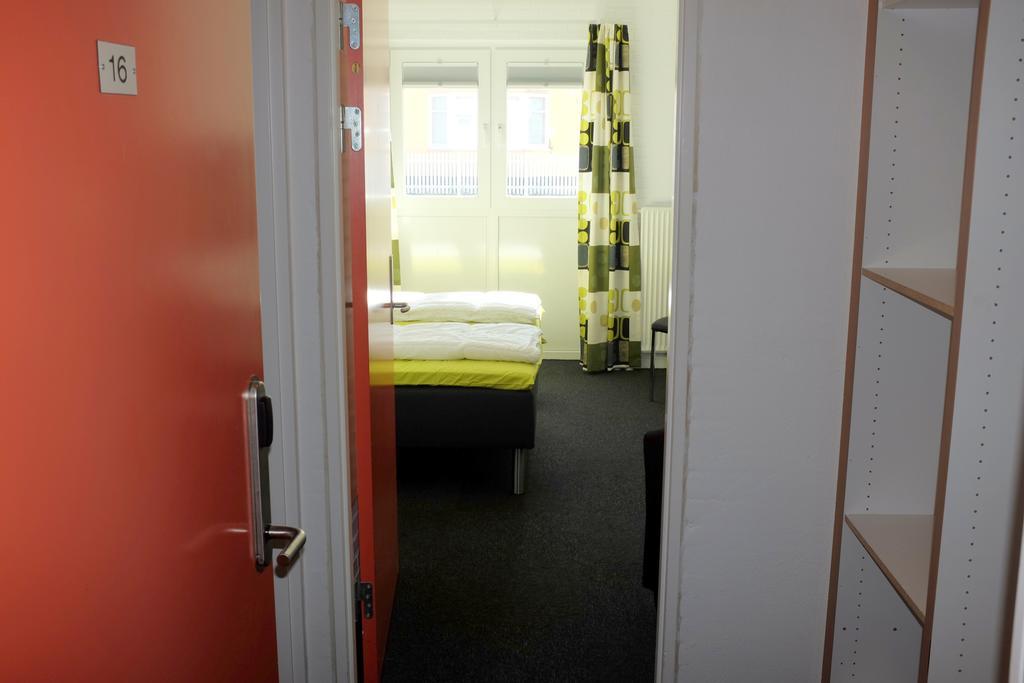 Lokken Hostel Kamer foto
